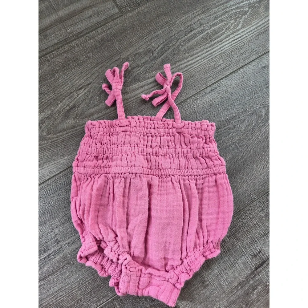Old navy‎ baby girl romper 0-3 mos